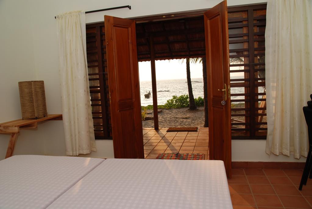 Chera Rocks Beach House Hotel Thottada Phòng bức ảnh