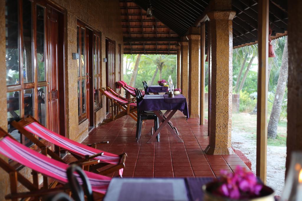 Chera Rocks Beach House Hotel Thottada Ngoại thất bức ảnh
