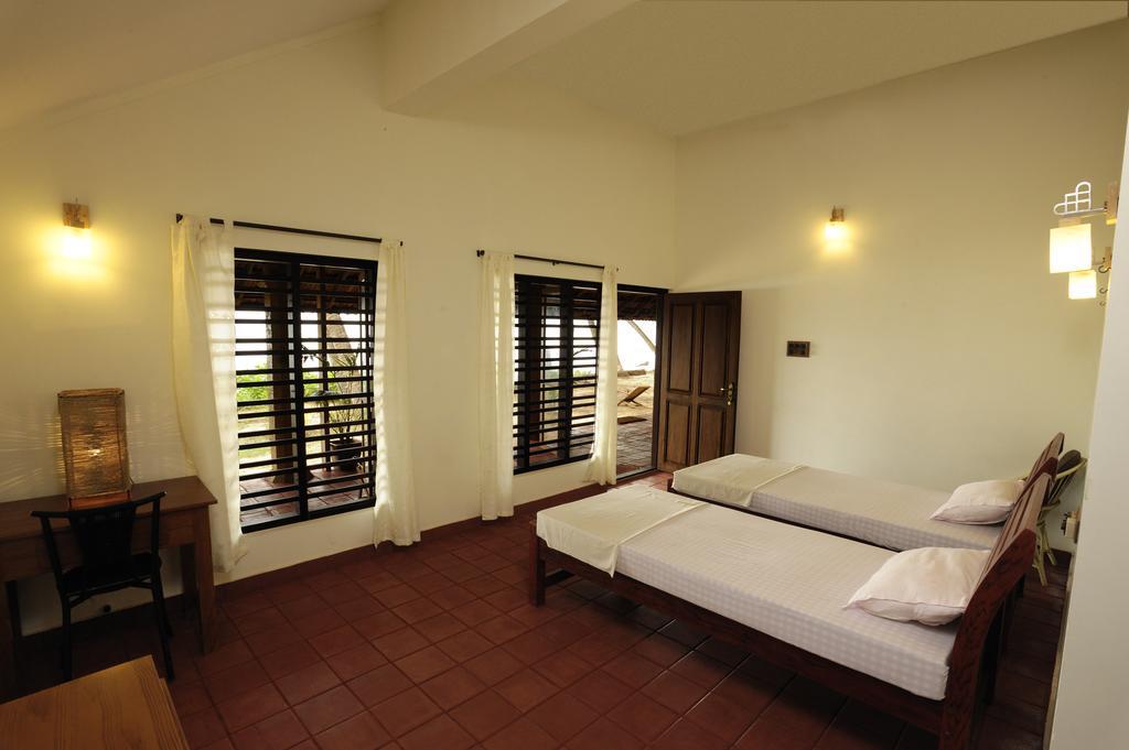 Chera Rocks Beach House Hotel Thottada Phòng bức ảnh