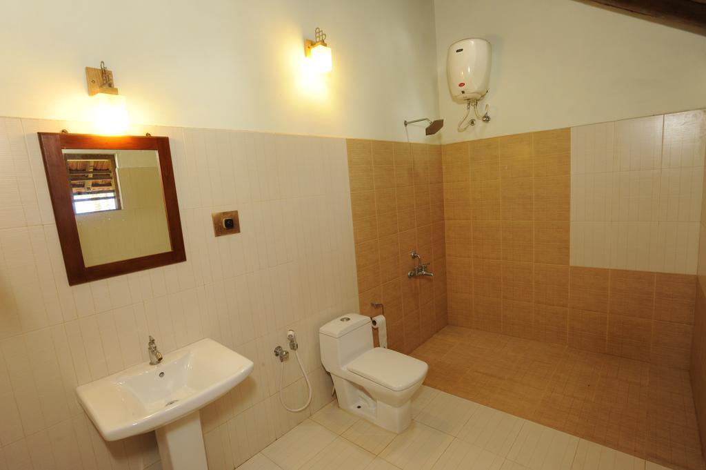 Chera Rocks Beach House Hotel Thottada Phòng bức ảnh