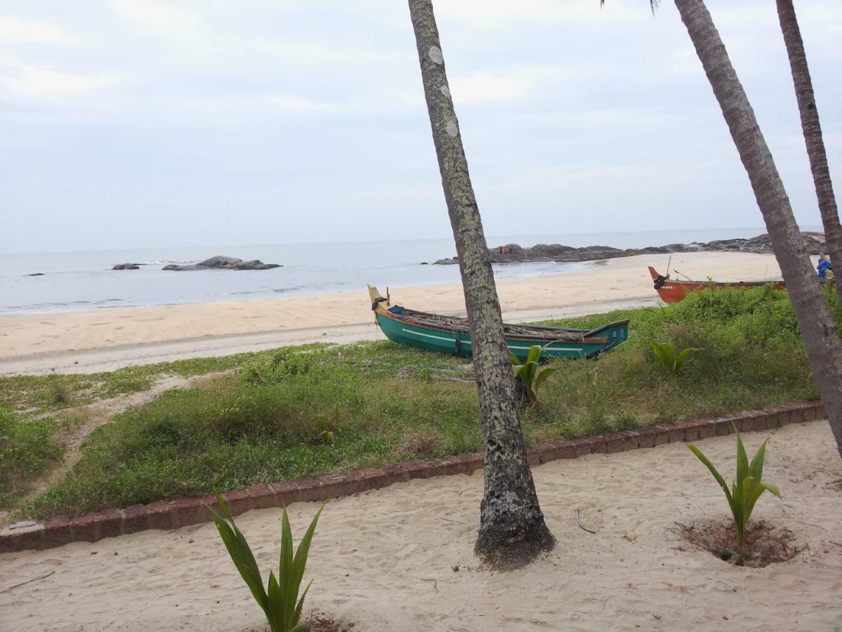 Chera Rocks Beach House Hotel Thottada Ngoại thất bức ảnh